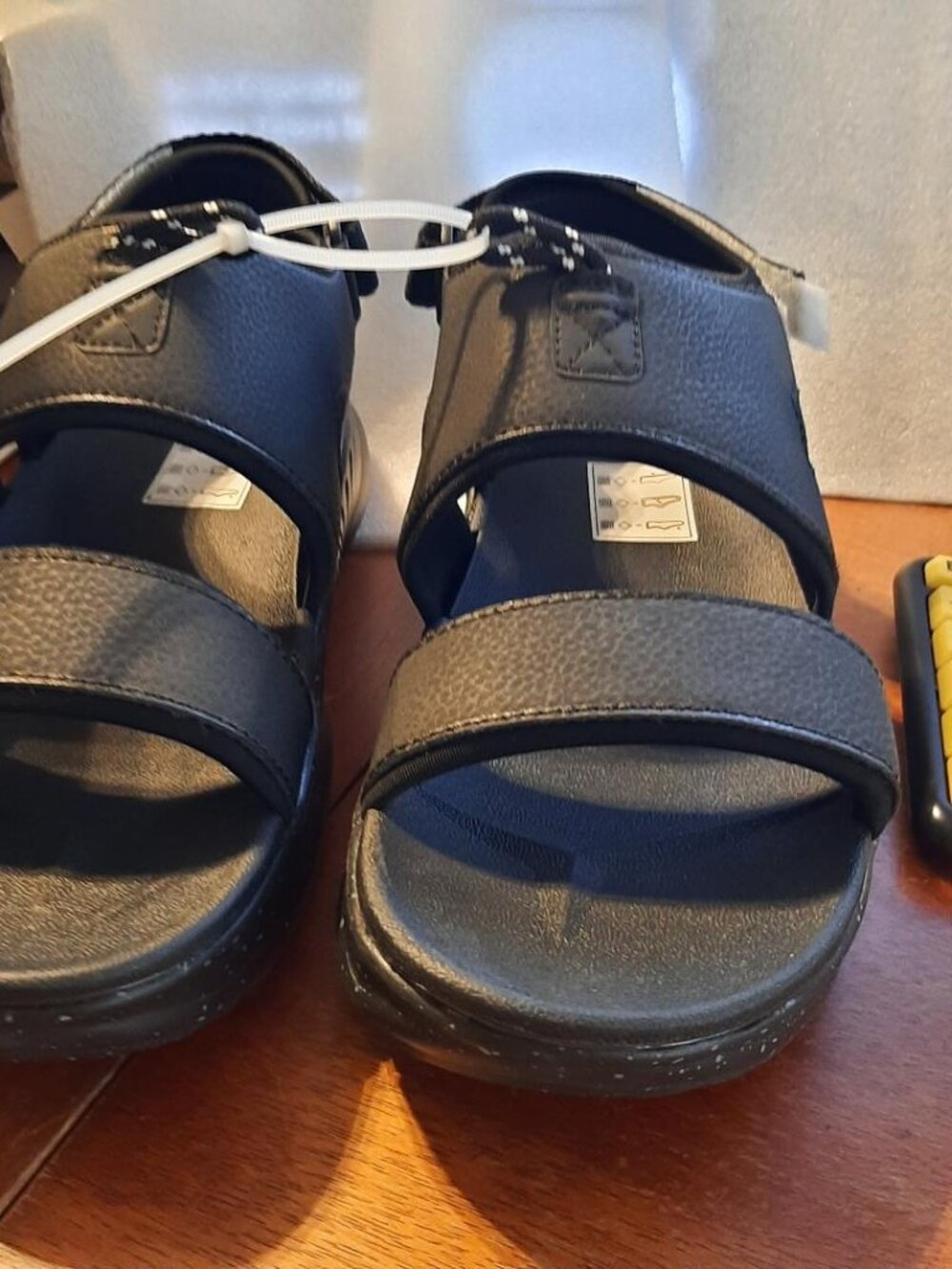 Avia Mens Sandal Slip-On Size 11 Black